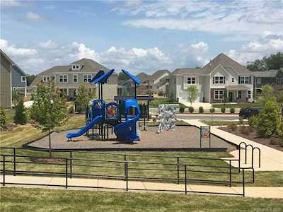 15507 Queens Trail Dr Davidson, NC 28036