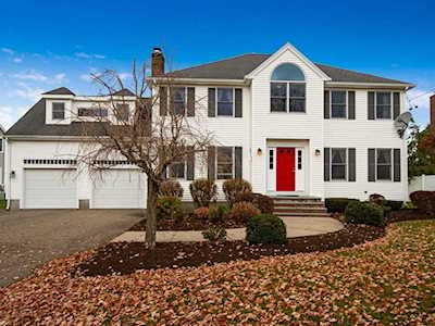 9 Waterbury Ln Easton, MA 02356