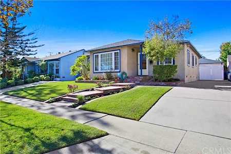 4243 Conquista Avenue Lakewood, CA 90713