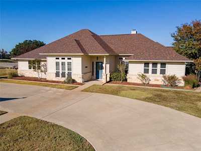2100 W Emerald Bend Court Granbury, TX 76049
