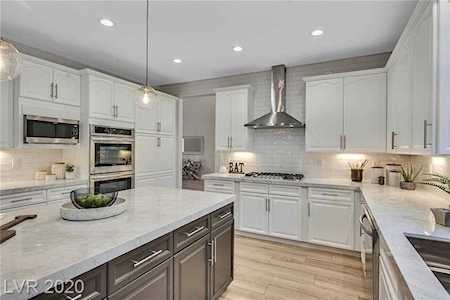 124 N Ring Dove Dr Las Vegas, NV 89144