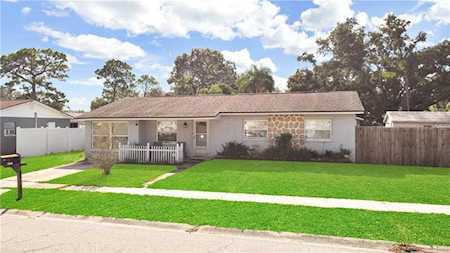 8240 Jacaranda Ave Largo, FL 33777
