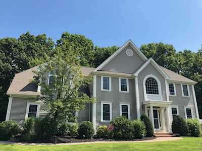 55 Preservation Ln Holden, MA 01520