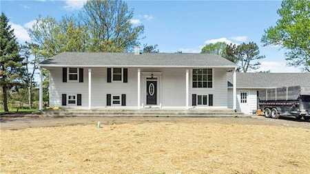 122 N County Road 900 E E Avon, IN 46123