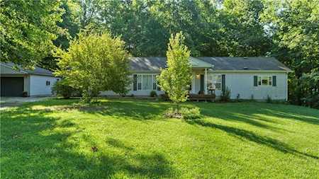 2025 Brandywine Ln Martinsville, IN 46151