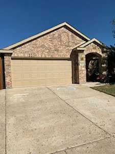 5808 Parkplace Drive Argyle, TX 76226