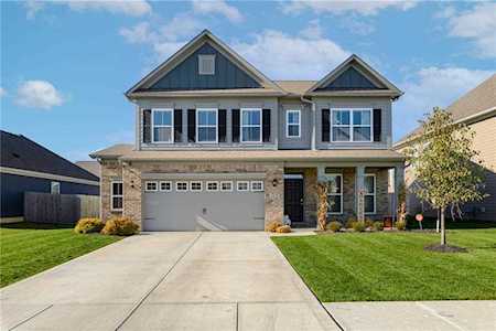 1472 Trailside Dr Greenwood, IN 46143