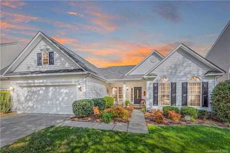 2585 Bethesda Oaks Dr Gastonia, NC 28056