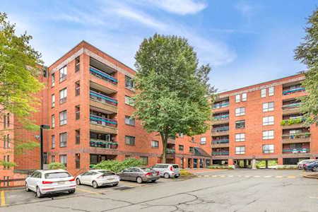 4 Summit Drive #303 Reading, MA 01867