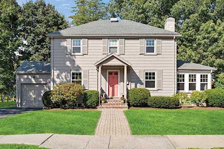 9 Ithaca Circle Newton, MA 02462