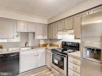 7920 Sutherland Ct Pasadena, MD 21122