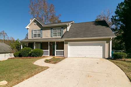 308 Greenleaf Ct Loganville, GA 30052
