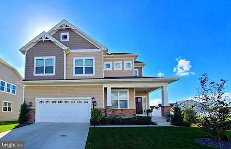11313 Flag Ct White Plains, MD 20695