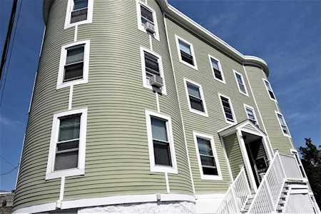 28 Salem St #5 Reading, MA 01867