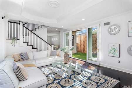 230 Ravenna Drive Long Beach, CA 90803