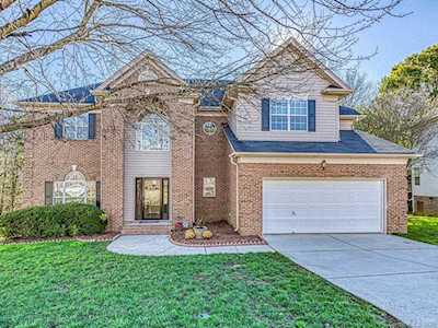 10925 Valley Spring Dr Charlotte, NC 28277