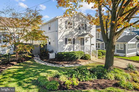 805 Quincy St Arlington, VA 22204