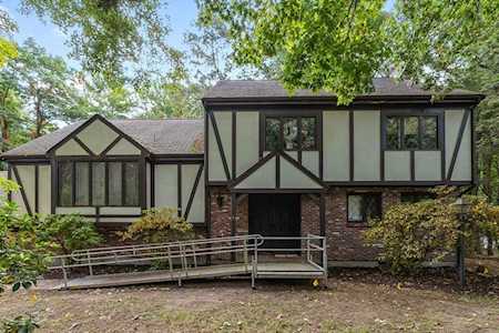 5 Chaise Cir Andover, MA 01810