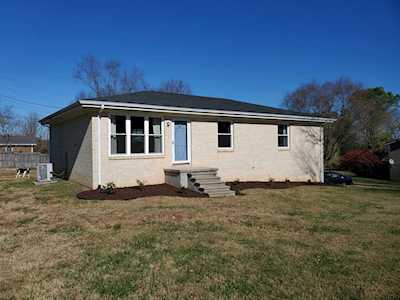 21 Larkspur Ave Lebanon, TN 37090