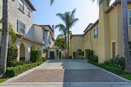 18822 Roxbury Lane Huntington Beach, CA 92648