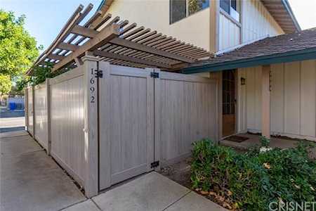 1692 Tiburon Court Thousand Oaks, CA 91362