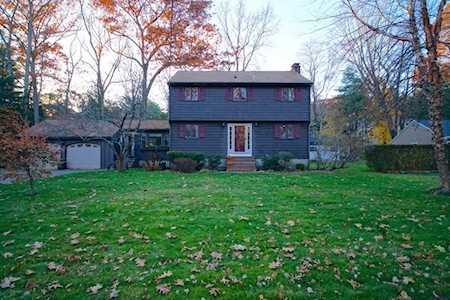 35 Ledgewood Dr. Danvers, MA 01923