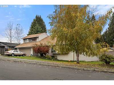 11215 SW Cottonwood Ln Tigard, OR 97223
