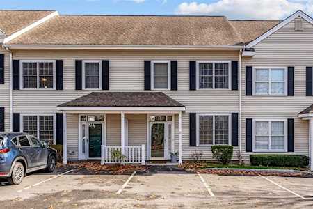29 Evergreen Cir #29 Canton, MA 02021