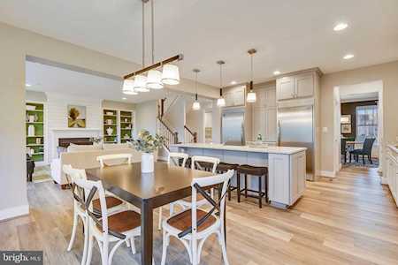 1414 Delaunay Ave Gambrills, MD 21054