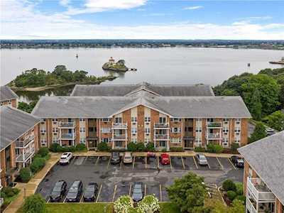 27 Bullocks Point Ave #8C East Providence, RI 02915