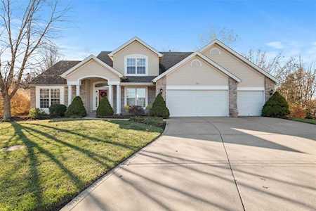 1610 Broadsword Ln Lake St Louis, MO 63367