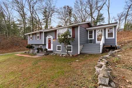 18 Sonora Dr Chelmsford, MA 01824