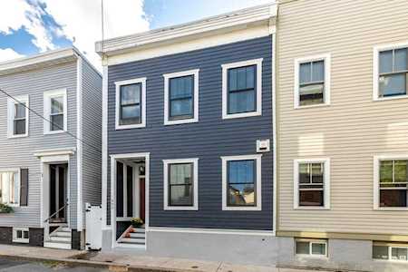 305 Bolton Street Boston, MA 02127