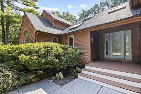 725 Strawberry Hill Rd Concord, MA 01742