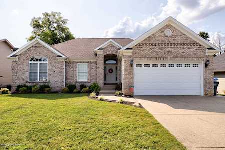 8906 Wooden Horse Dr Louisville, KY 40229