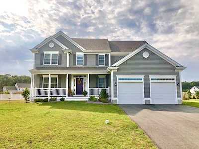 36 Magnolia Way Bridgewater, MA 02324