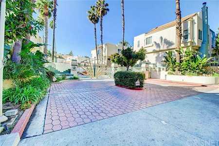 5455 Sylmar Avenue #2902 Sherman Oaks, CA 91401