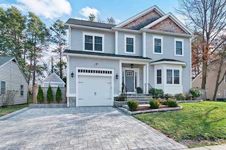 95 Spiers Rd Newton, MA 02459