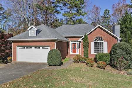 4049 Watkins Glen Dr Woodstock, GA 30189