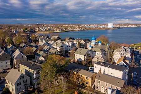 8 Essex St #1 Salem, MA 01970