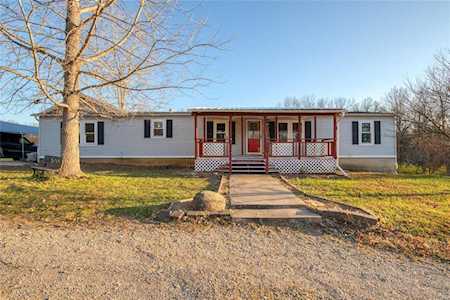 16 S Ridge Meadows Ln Troy, MO 63379