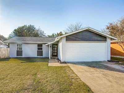 12215 Sunland Street Dallas, TX 75218