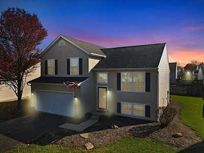 212 Kemperwood Drive Pataskala, OH 43062