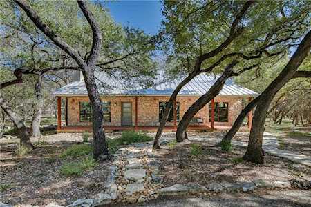 110 Leveritts LOOP Wimberley, TX 78676