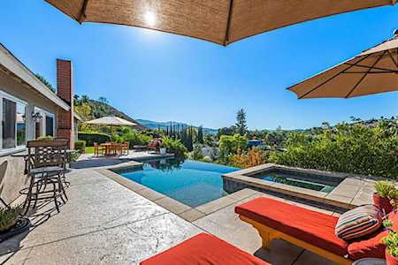 351 Thorpe Circle Thousand Oaks, CA 91360