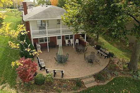 1290 E Choctaw Drive London, OH 43140