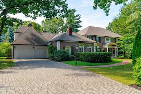 11 Scotch Pine Cir Wellesley, MA 02481