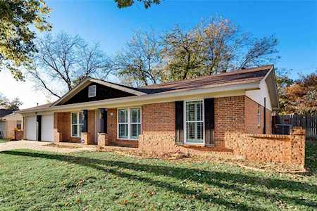 1917 Mesquite Trail Hurst, TX 76054