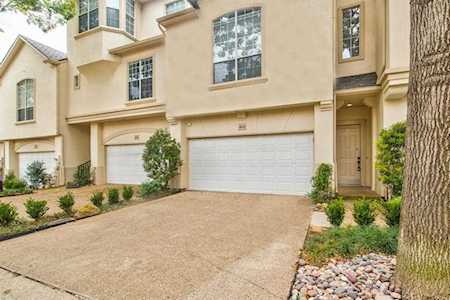 4114 Oberlin Way Addison, TX 75001