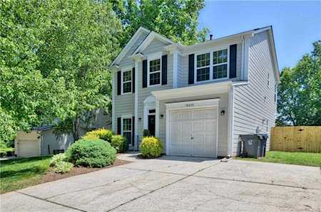 16225 Amber Field Dr Huntersville, NC 28078